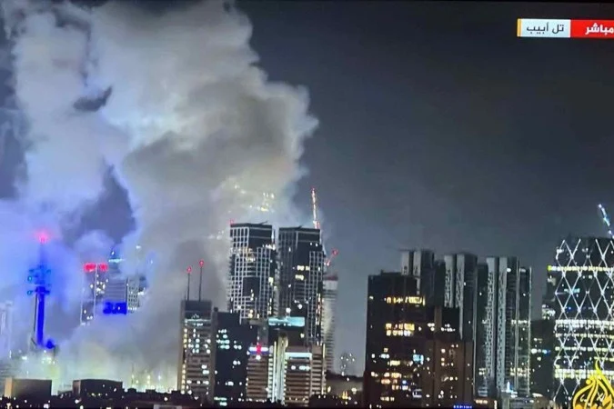 Irã ataca Israel em resposta; explosões são ouvidas em Tel Aviv