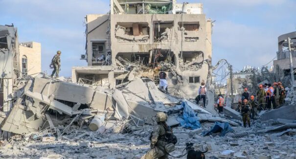 Guerra entre Israel e Irã pode acabar rápido por falta de armamentos, diz jornal dos EUA