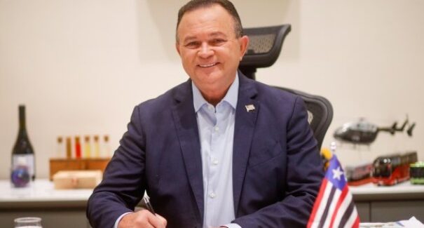 Brandão anuncia antecipação da primeira parcela do 13º salário