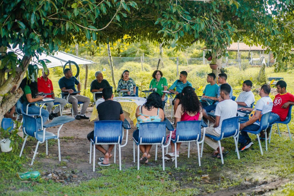 Ao todo, 100 famílias em situação de vulnerabilidade social foram beneficiadas (Foto: Divulgação)