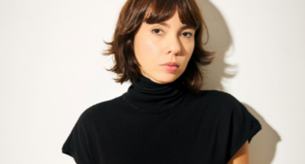 Atriz maranhense Tássia Dhur brilha na Netflix com nova temporada de “DNA do Crime”