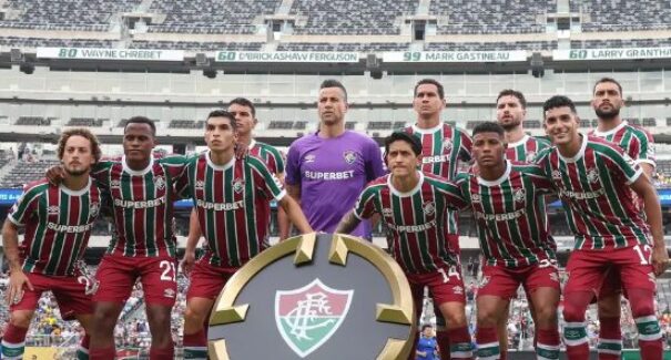 Fluminense entra em campo com surpresas entre os titulares