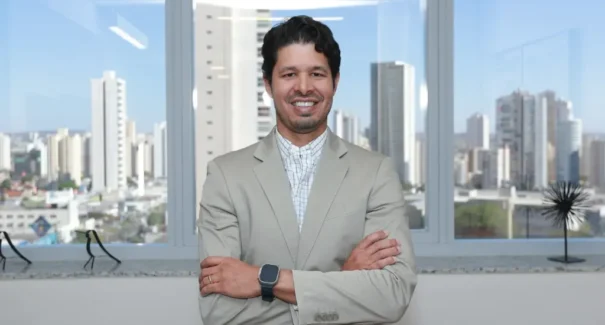 Dr. Bruno Air destaca as vantagens da cirurgia percutânea de joanetes