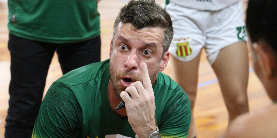 O técnico Rodrigo Galego está de volta ao Sampaio. (Foto: Reprodução)