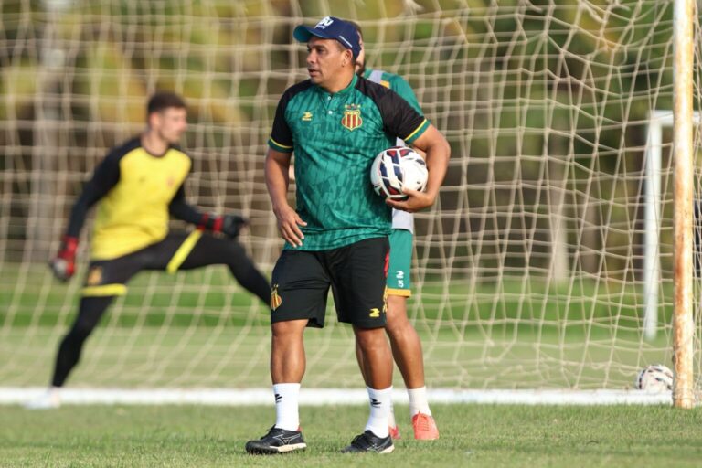 TÉCNICO ZÉ AUGUSTO FARÁ NOVAS ALTERAÇÕES NO TIME TRICOLOR