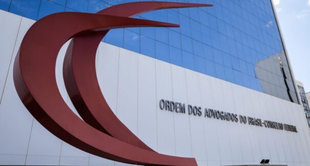 OAB proíbe inscrição de candidatos condenados por crimes raciais