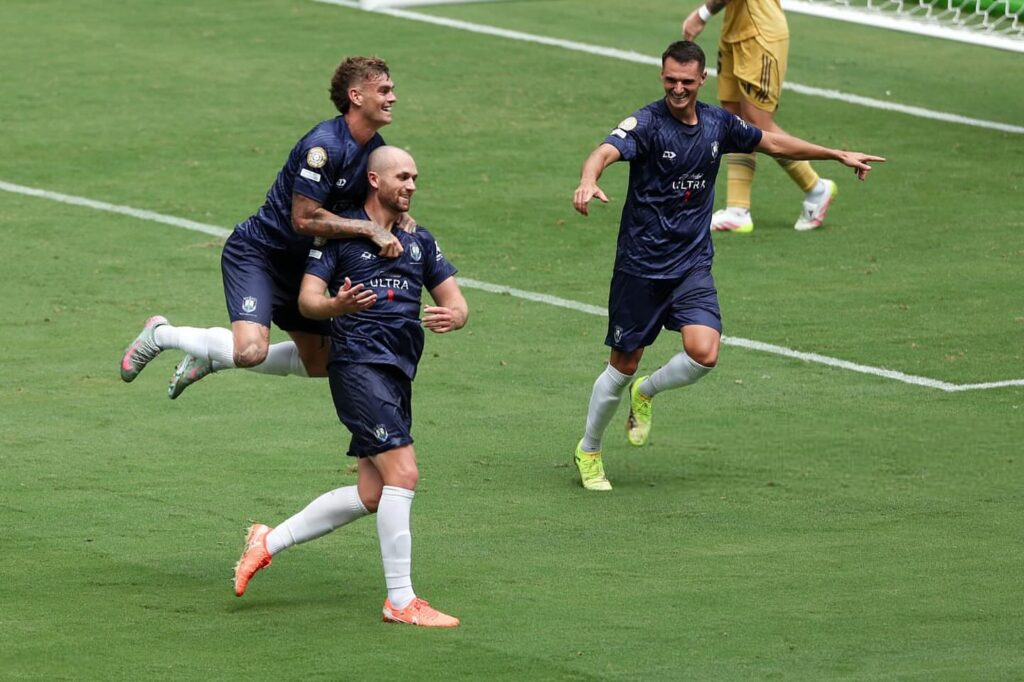 Premiação do Auckland City na Copa do Mundo de Clubes surpreende
