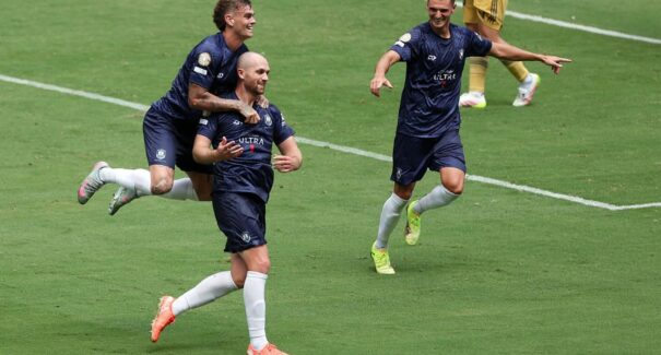 Premiação do Auckland City na Copa do Mundo de Clubes surpreende