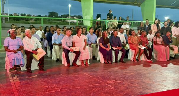 Casamento Comunitário oficializa união de 50 casais em Olinda Nova do Maranhão