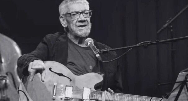 Morre Hélio Delmiro, ícone do jazz brasileiro, aos 78 anos