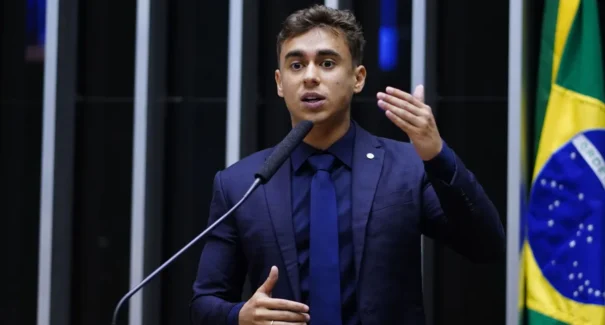 Nikolas Ferreira vota a favor de veto de Lula para evitar aumento na conta de luz