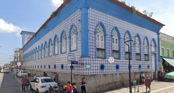 Exposição transforma sucata em memória, resistência e arte popular no Palacete Gentil Braga