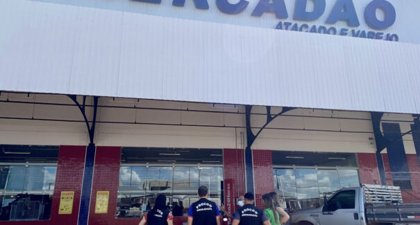 Procon/MA encontra irregularidades e autua  supermercado de Bacabal