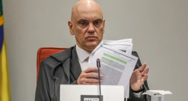 Moraes suspende aplicação da Lei da Dosimetria em casos do 8 de Janeiro