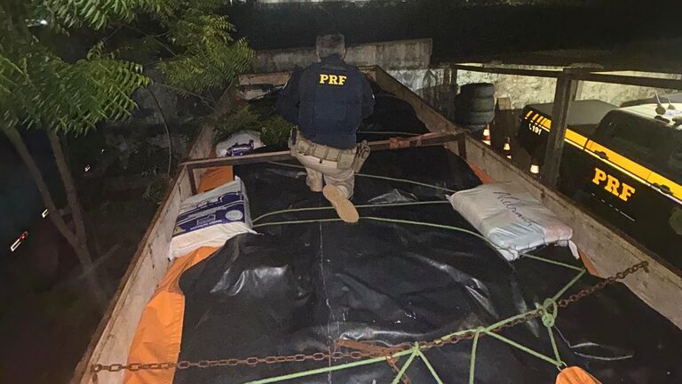 Apreensão de carga de queijo em Caxias (Foto: Divulgação/PRF)
