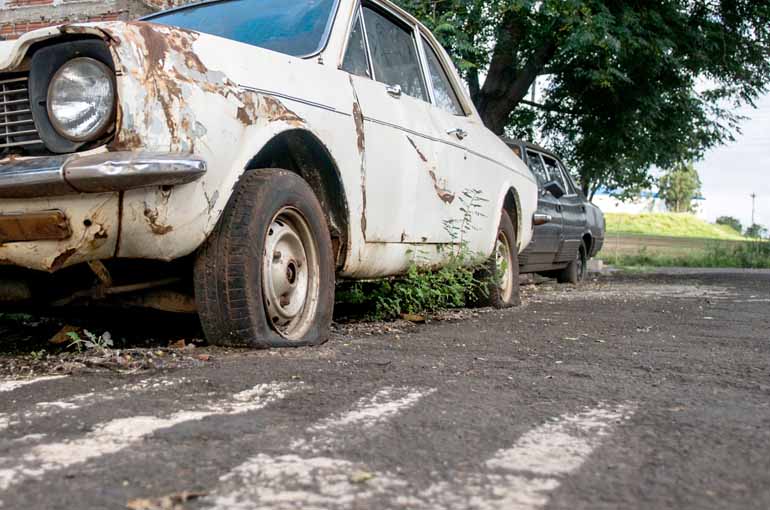 Projeto de Lei propõe medidas para remover veículos abandonados em São Luís