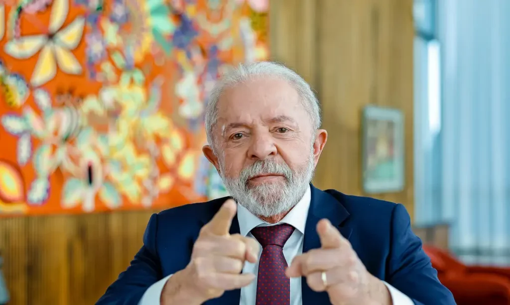 Lula anuncia linha de crédito de R$ 30 bilhões para empresas afetadas por tarifa dos EUA