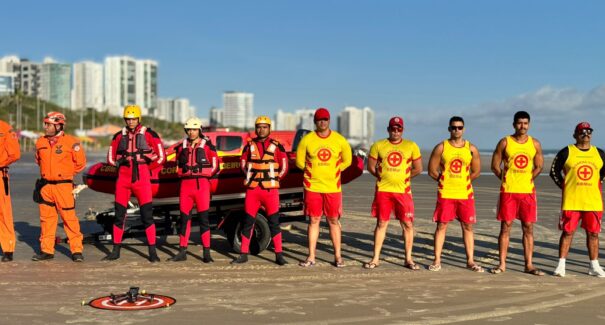 Bombeiros lançam operação Praia Segura em alusão ao Dia Nacional do Bombeiro Militar