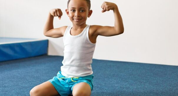 Crianças e adolescentes podem fazer musculação?