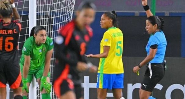 Brasil empata com Colômbia, garante liderança do grupo e avança à semifinal da Copa América feminina