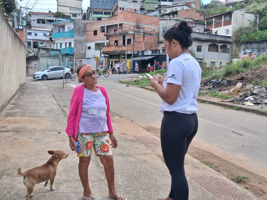 Voluntários realizam pesquisa em todo o território nacional (Foto: Divulgação)