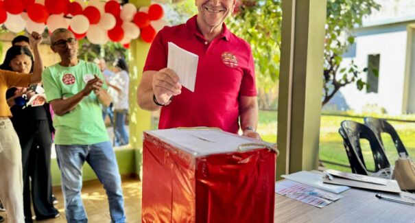 Edinho Silva é eleito presidente nacional do PT