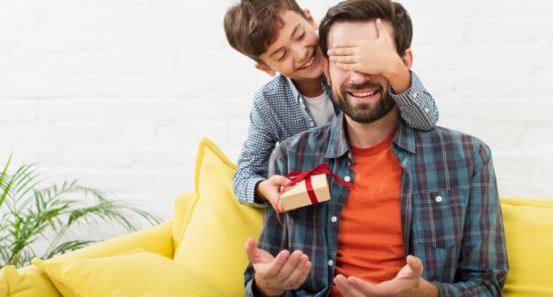 Dia dos Pais: consumidor de São Luís aposta em presentes de uso pessoal e compra em lojas físicas