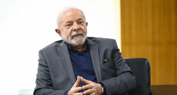 Lula decide vetar projeto que aumenta número de deputados