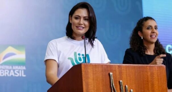 Michelle Bolsonaro pede que Lula “baixe as armas” diante de tarifas de Trump