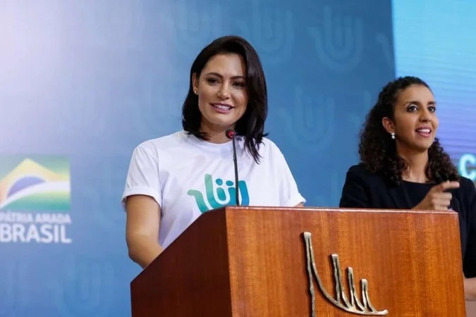 Michelle Bolsonaro diz que Brasil está sendo visto como uma 