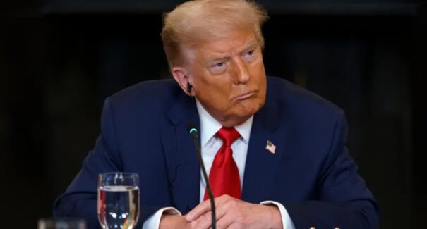 “Mexeu com o país errado”: brasileiros invadem redes sociais de Trump