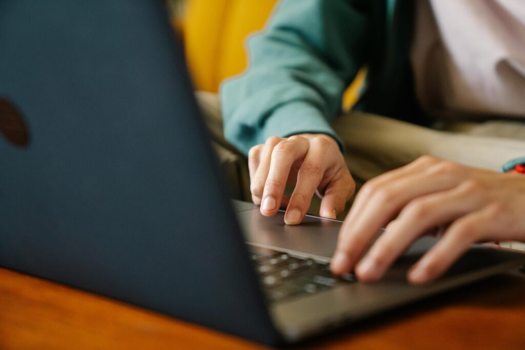 Qual a diferença entre assinatura digital e assinatura eletrônica?