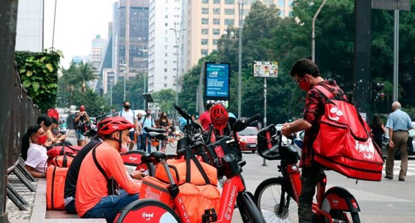 Suspensão de processos sobre pejotização não inclui motoristas e entregadores de apps