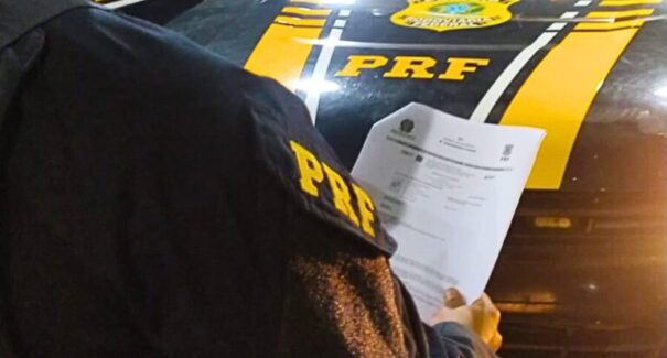 Motociclista com mandado de prisão é detido pela PRF em Imperatriz