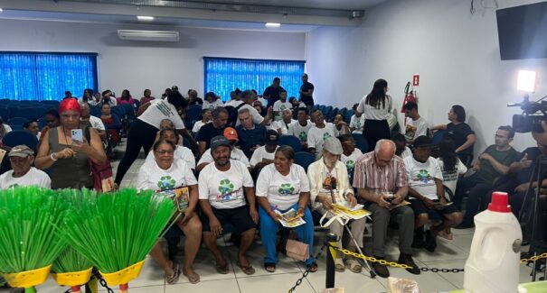 Audiência Pública discute situação dos catadores e futuro de associação em Imperatriz