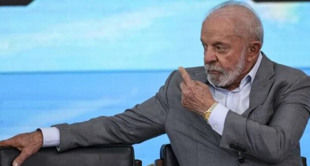 Lula vê necessidade de fazer ligação para Trump como “humilhação”