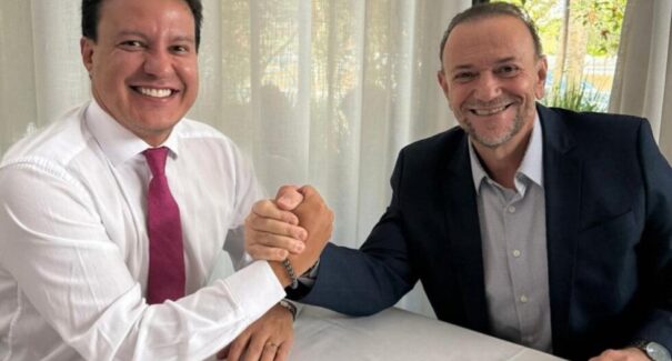 Presidente nacional do PT declara apoio a Camarão