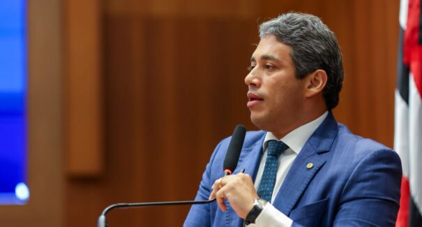 Projeto de Osmar Filho visa proteger crianças e adolescentes no ambiente digital