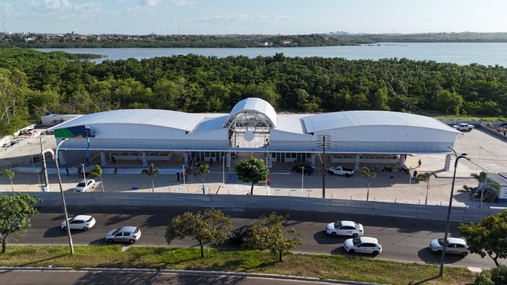 Terminal de Passageiros de Transporte Alternativo do Bacanga (Foto: Ataíde Reis)