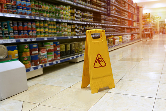 Rede de supermercados de São Luís é condenada a indenizar consumidor que sofreu acidente