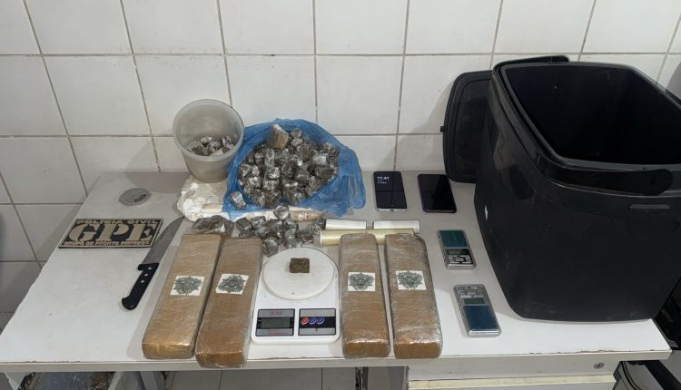Duas mulheres são presas por tráfico de drogas em Codó; carro é apreendido