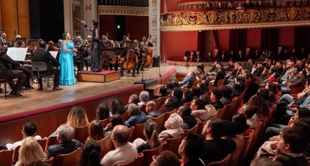 Cantora lírica maranhense brilha no Theatro Municipal de São Paulo