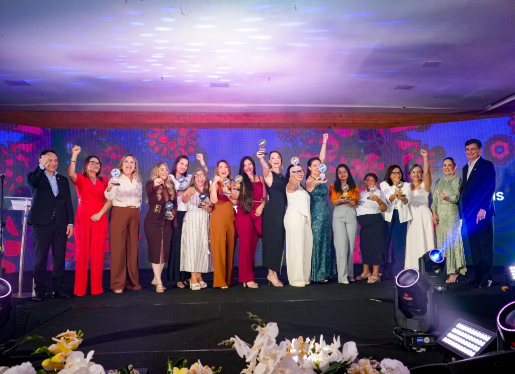 
O Sebrae Maranhão premiou 12 mulheres que lideram quatro tipos diferentes de negócios no estado.
- Crédito; Sebrae/Divulgação