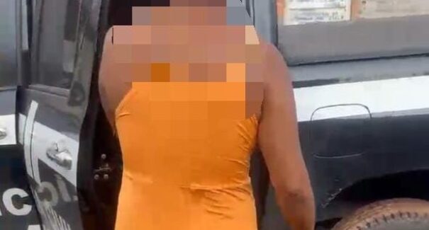 Mulher é presa por agredir duas pessoas com pedaço de concreto e pedra em Santa Inês