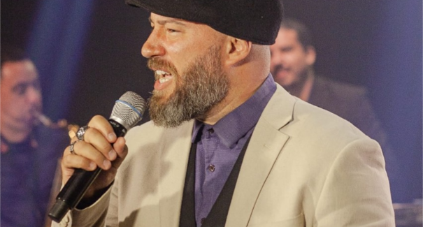 Villa do Vinho Bistrô celebra 12 anos com show de Sampél e Rodízio de Vinhos