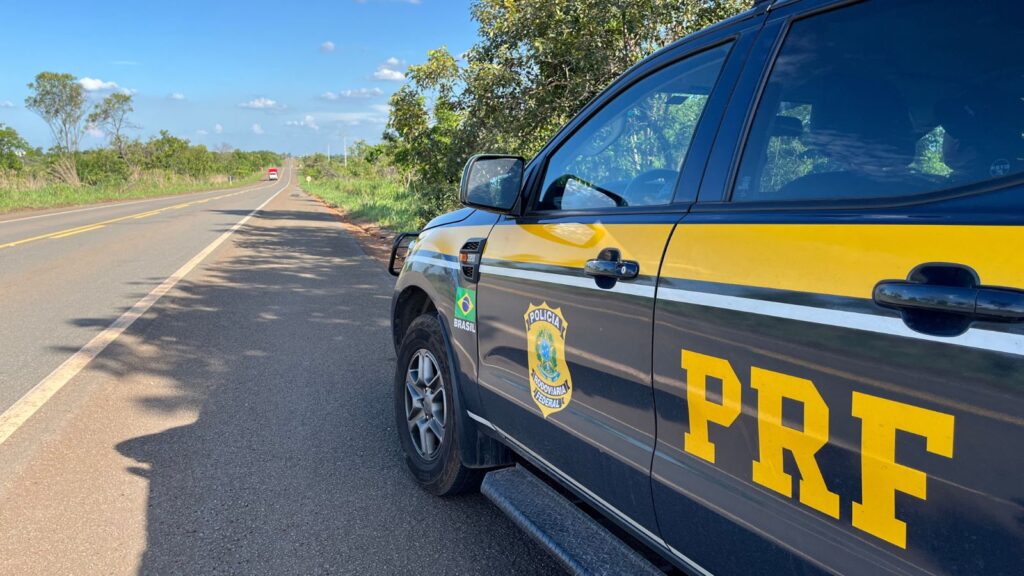Colisão deixa duas pessoas mortas e uma criança gravemente ferida na BR-316, em Caxias