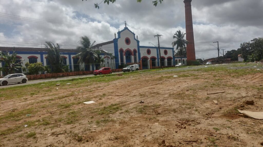 A Fábrica de Tecidos Rio Anil foi transformada em escola e nela atualmente funciona uma unidade do IEMA (Foto: Reprodução)