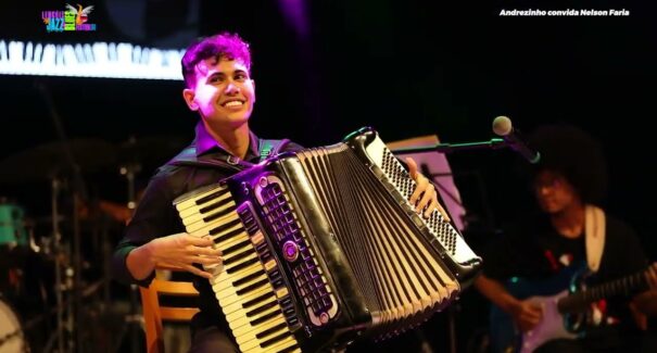 Show especial do Dia dos Pais reúne gerações de sanfoneiros em São Luís