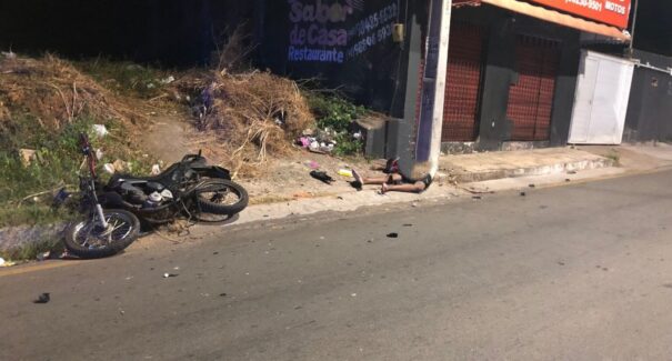 Motociclista morre em colisão com poste na Avenida São Sebastião, em São Luís