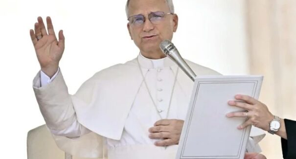 Papa Leão XIV convoca fiéis ao jejum e à oração pela paz na Ucrânia